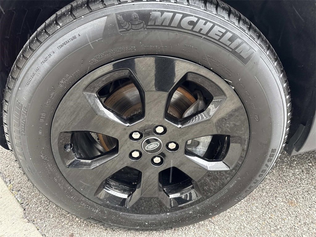 Used 2023 Land Rover Defender 110 S image 10