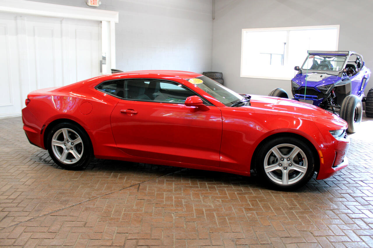 Used 2021 Chevrolet Camaro LT image 8