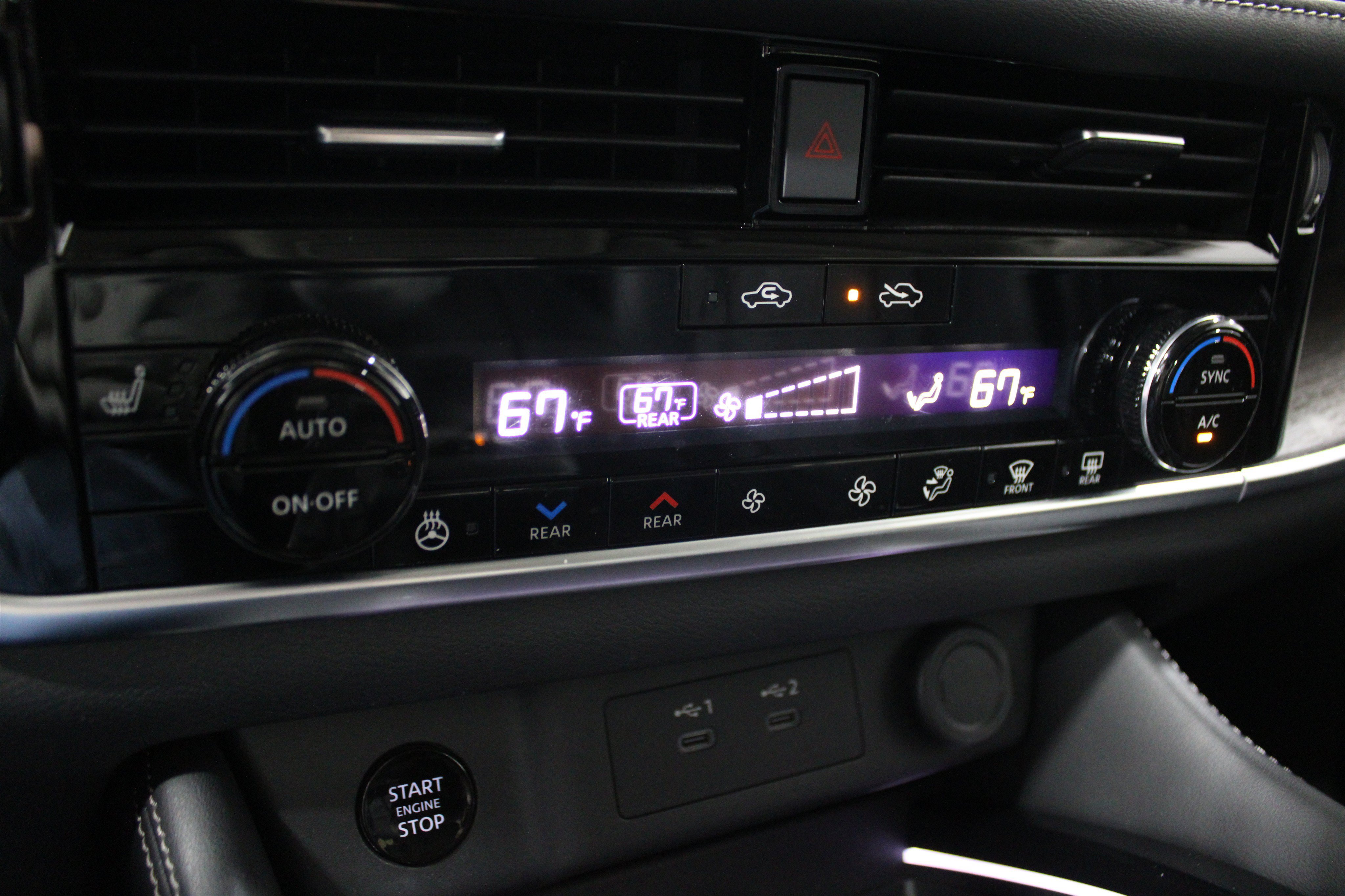 Used 2024 Nissan Rogue Platinum w/ Platinum Premium Package AWD/4WD image 16