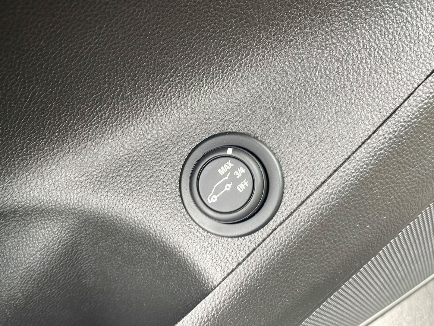 Used 2019 Buick Envision Premium AWD/4WD image 13