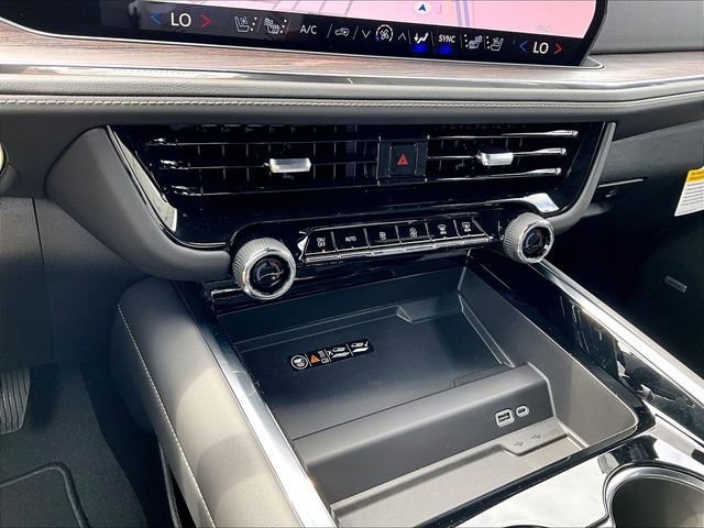 New 2026 Chevrolet Suburban Premier image 23