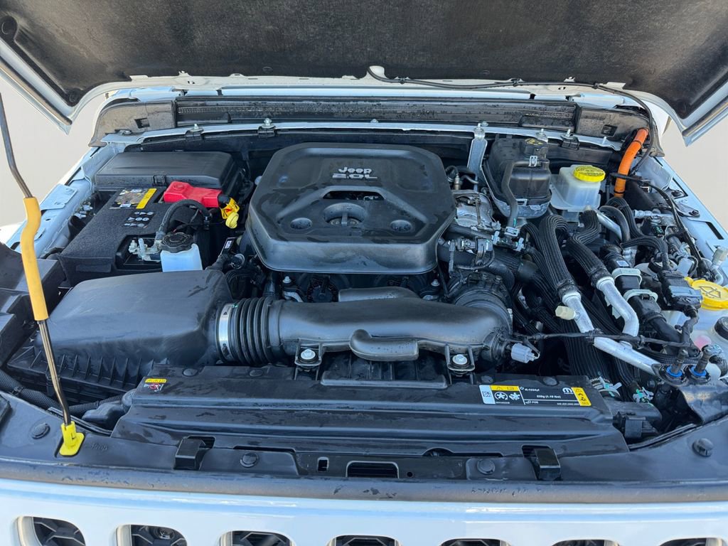 Used 2023 Jeep Wrangler Unlimited Sahara w/ Cold Weather Group image 9