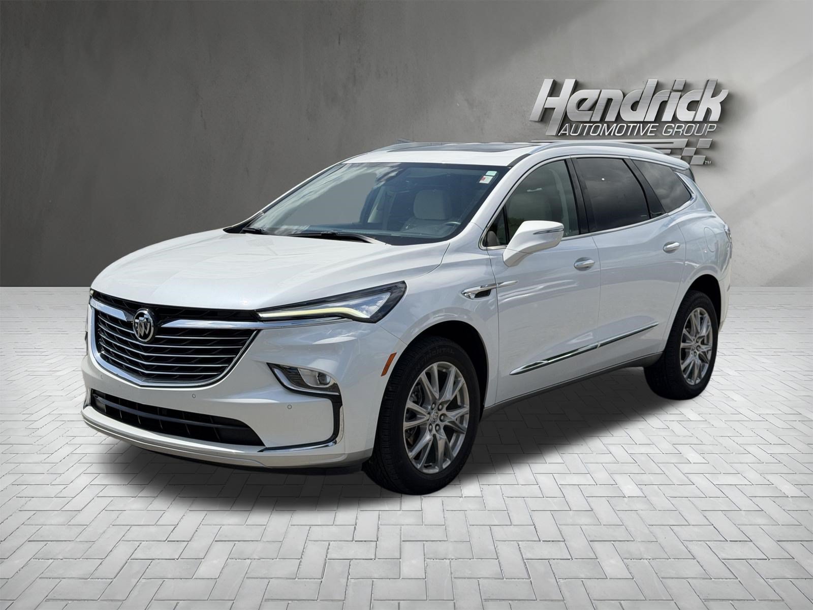 Used 2023 Buick Enclave Essence FWD image 5
