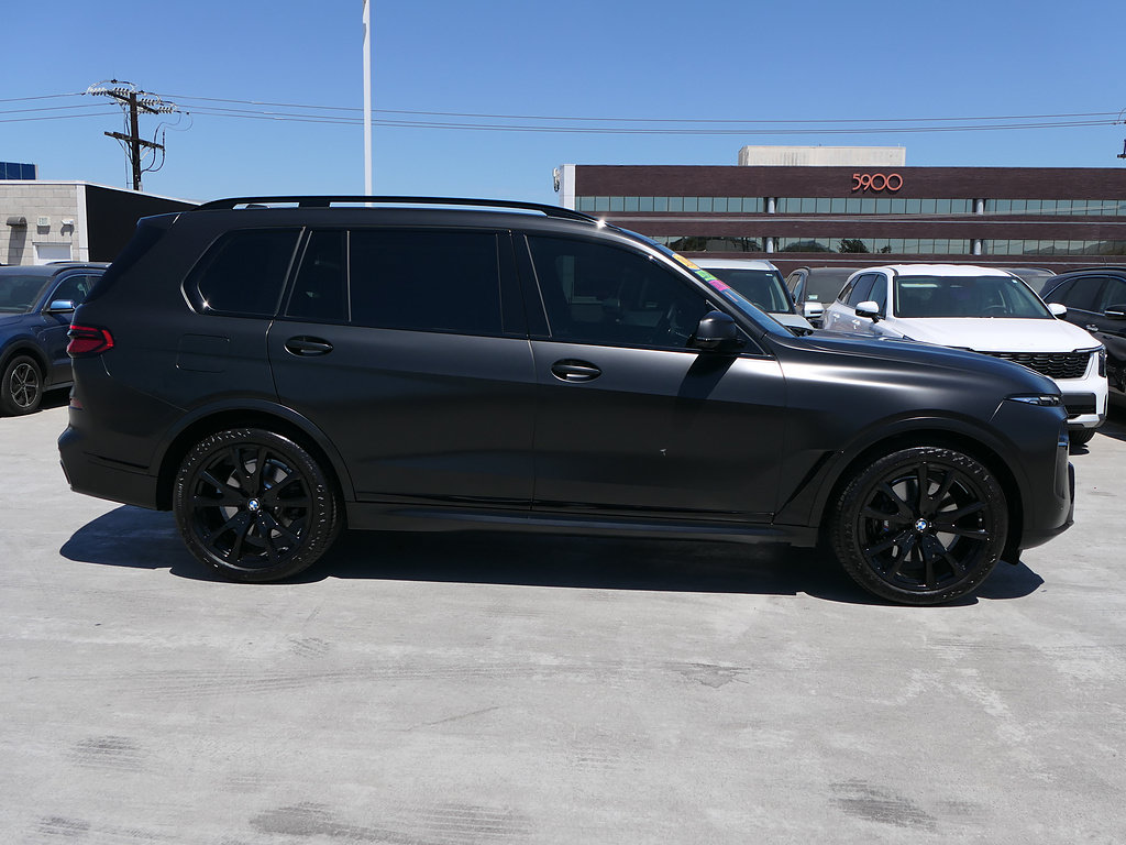 Used 2026 BMW X7 xDrive40i w/ M Sport Package AWD/4WD image 2