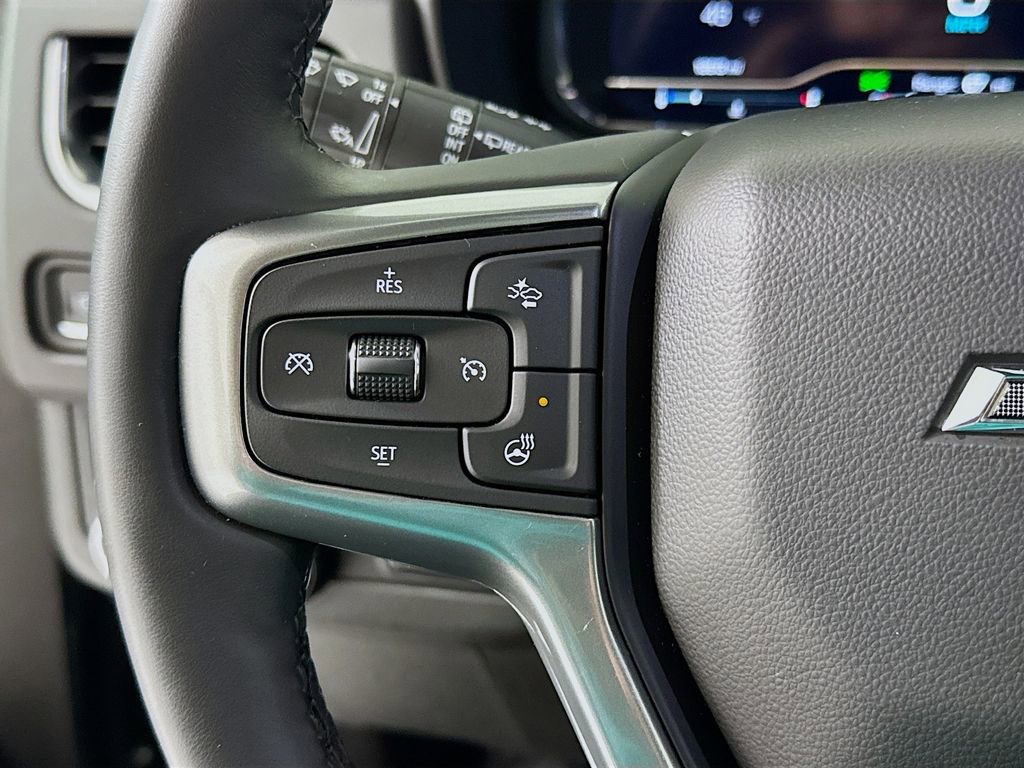 Used 2024 Chevrolet Suburban Z71 w/ Off-Road Capability Package image 9