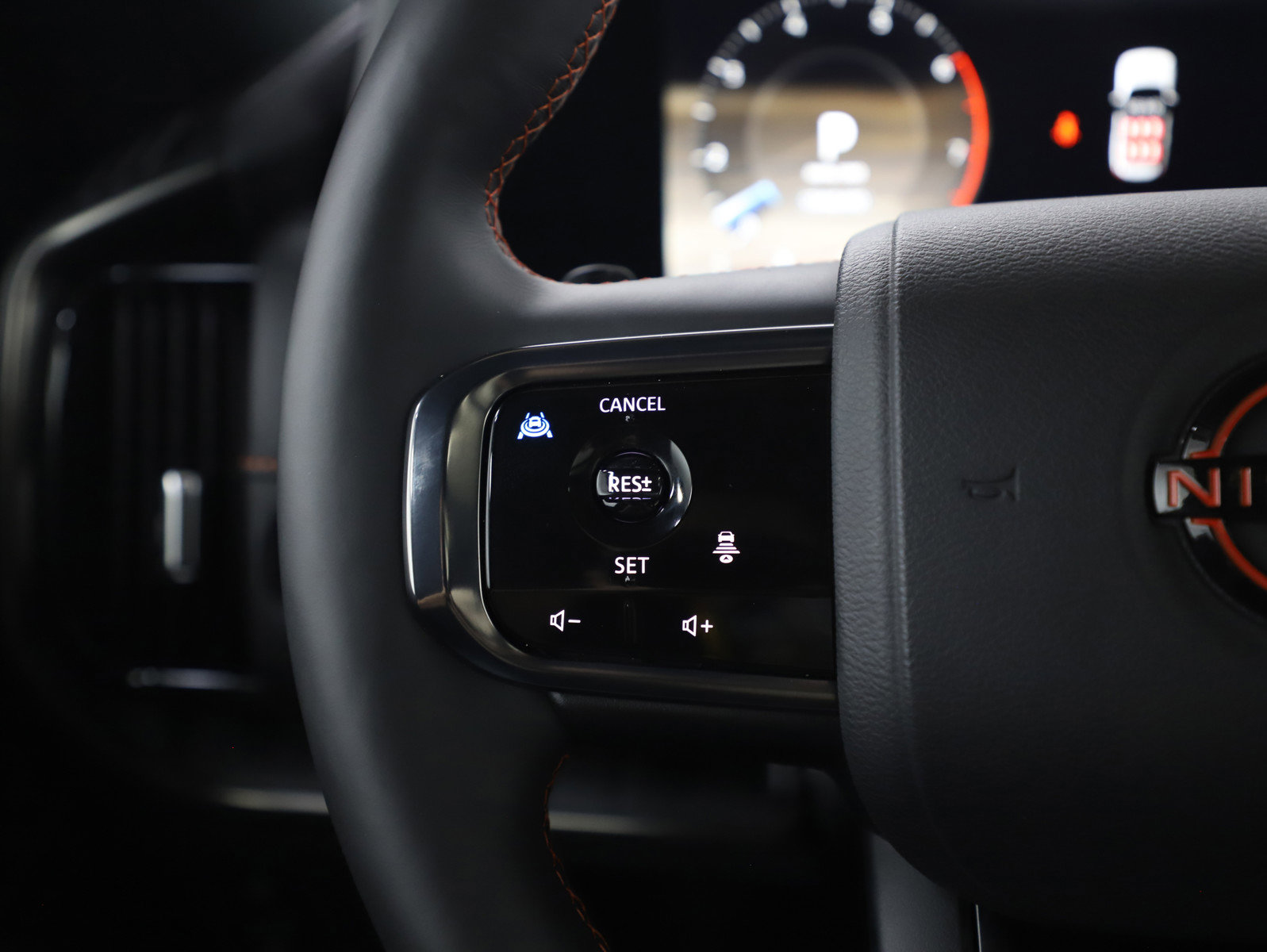 Used 2025 Nissan Armada PRO-4X w/ Pro-4X Premium Package image 28