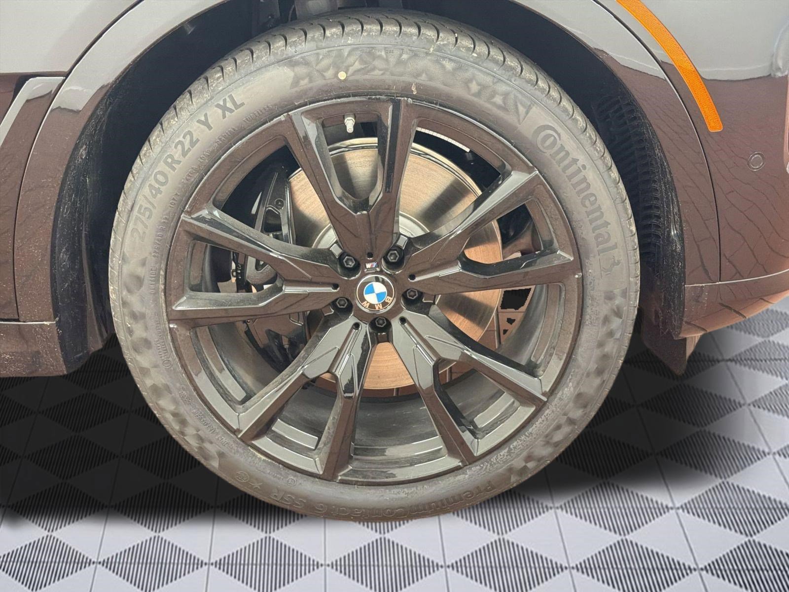 Used 2026 BMW X7 xDrive40i w/ M Sport Package AWD/4WD image 11
