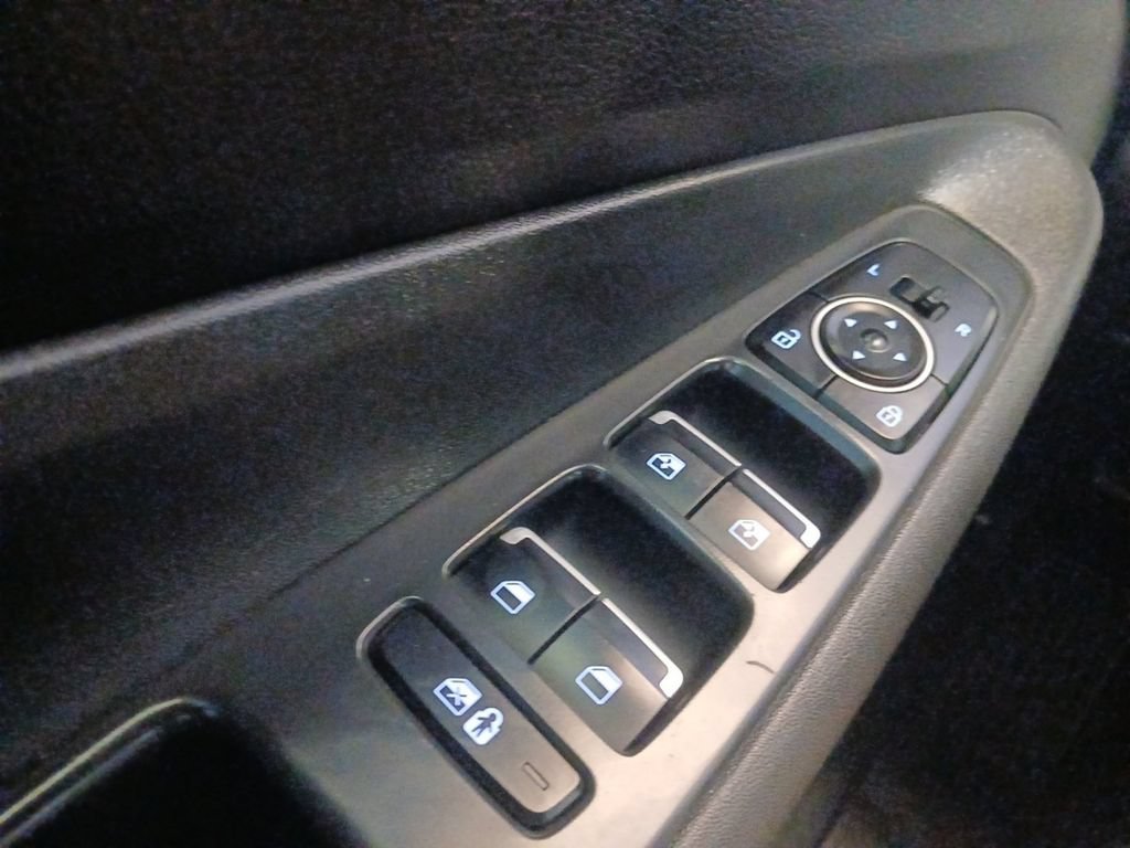 Used 2023 Hyundai Santa Fe SEL FWD image 19