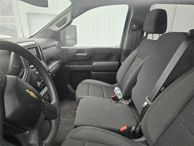 Used 2024 Chevrolet Silverado 2500 Custom w/ Custom Value Package image 12