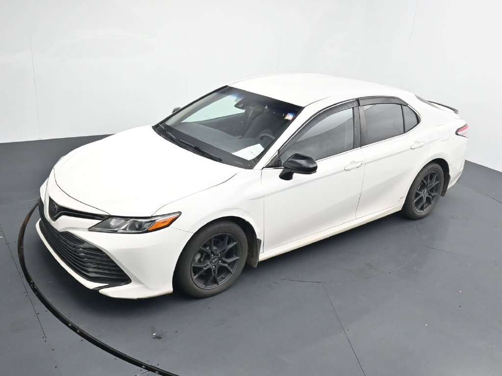 Used 2018 Toyota Camry LE FWD image 12
