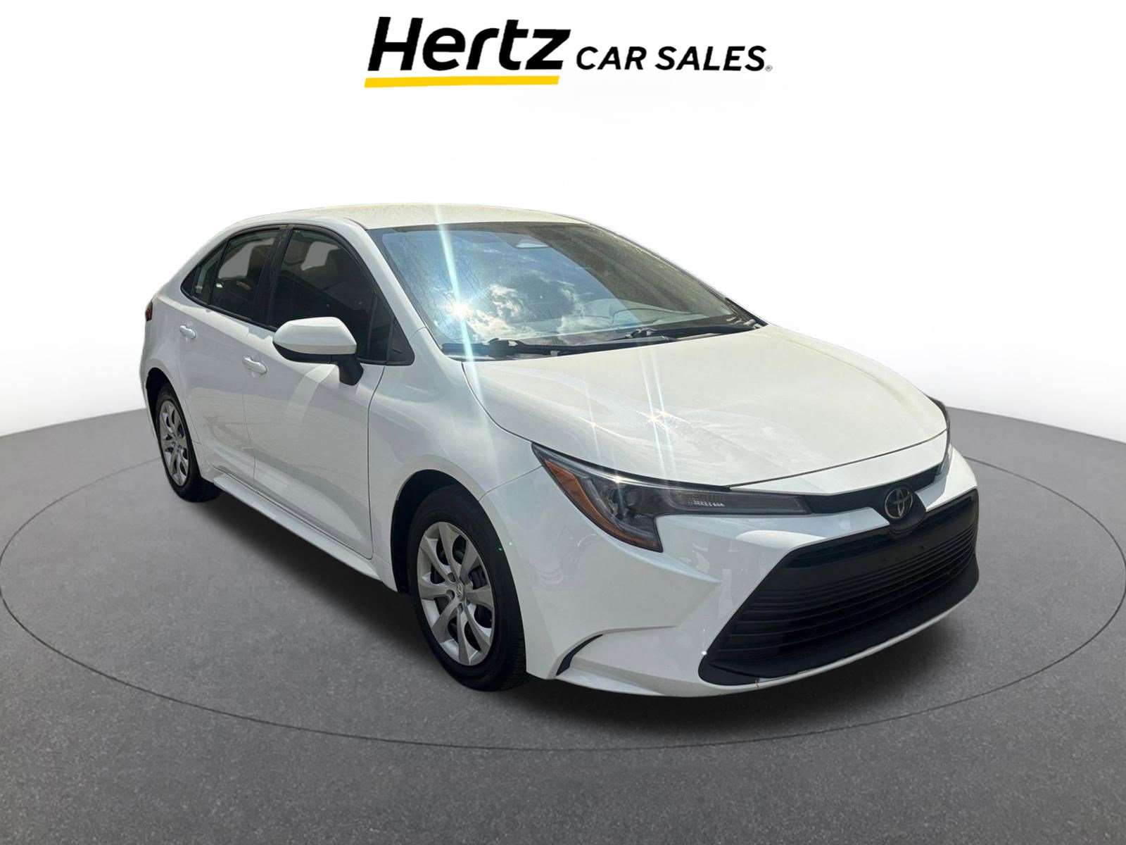 Used 2025 Toyota Corolla LE image 1