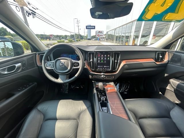 Certified 2024 Volvo XC60 B5 Plus AWD/4WD image 16