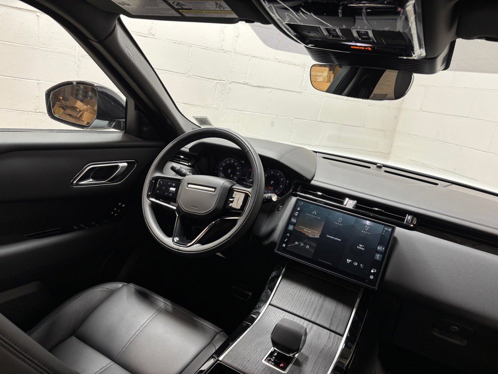 New 2026 Land Rover Range Rover Velar Dynamic SE image 34