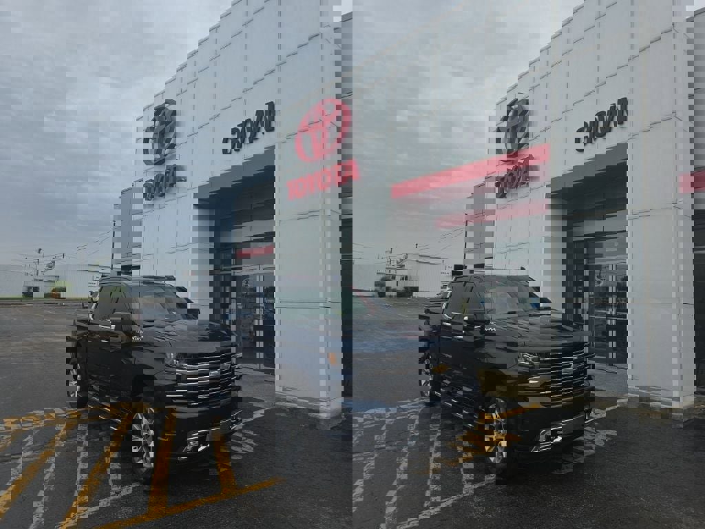 Used 2019 Chevrolet Silverado 1500 High Country w/ Safety Package II