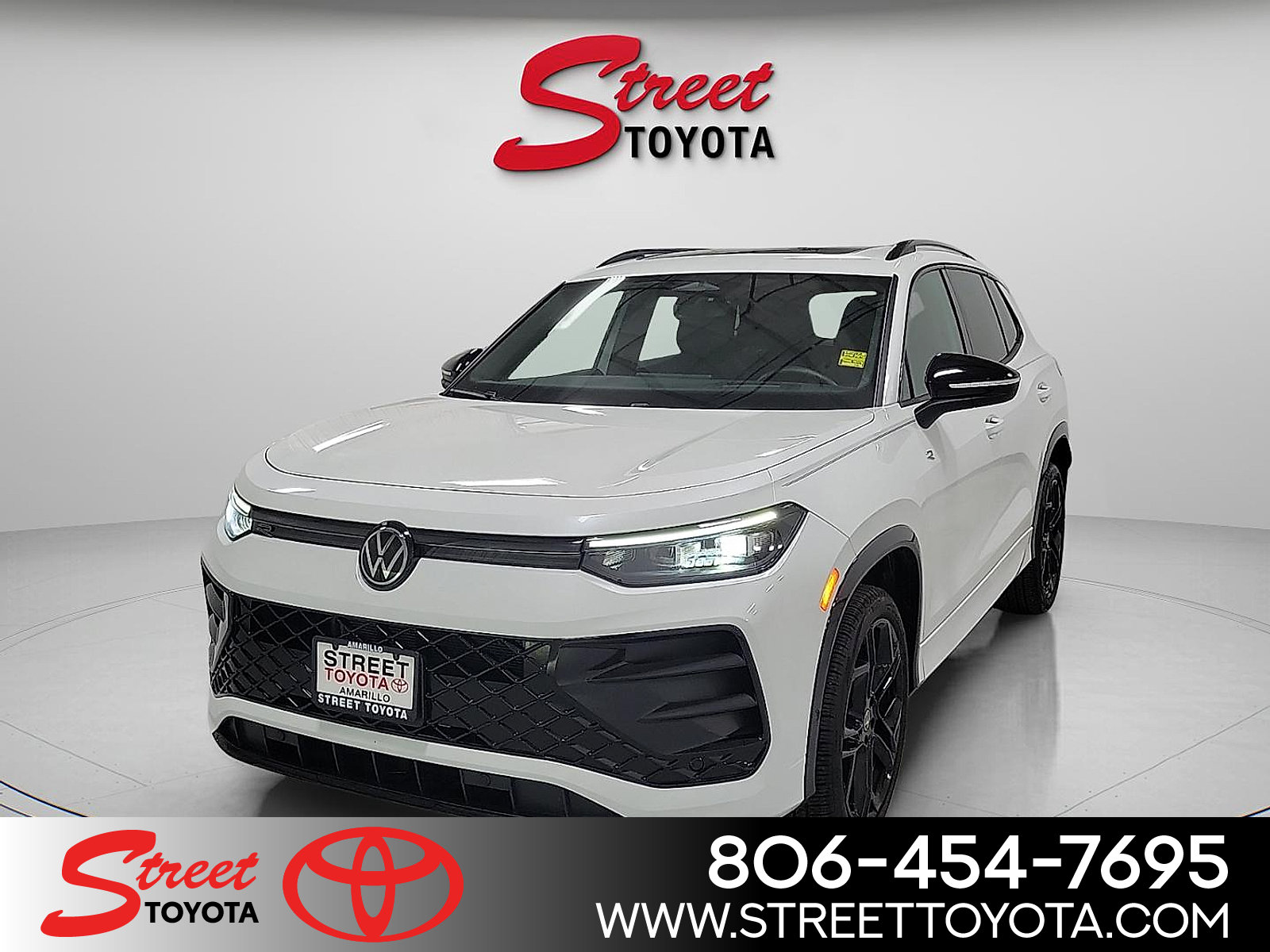 Used 2025 Volkswagen Tiguan SE R-Line