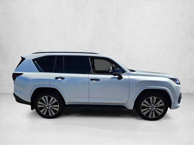 Used 2025 Lexus LX 700h Luxury w/ Appearance Package image 4