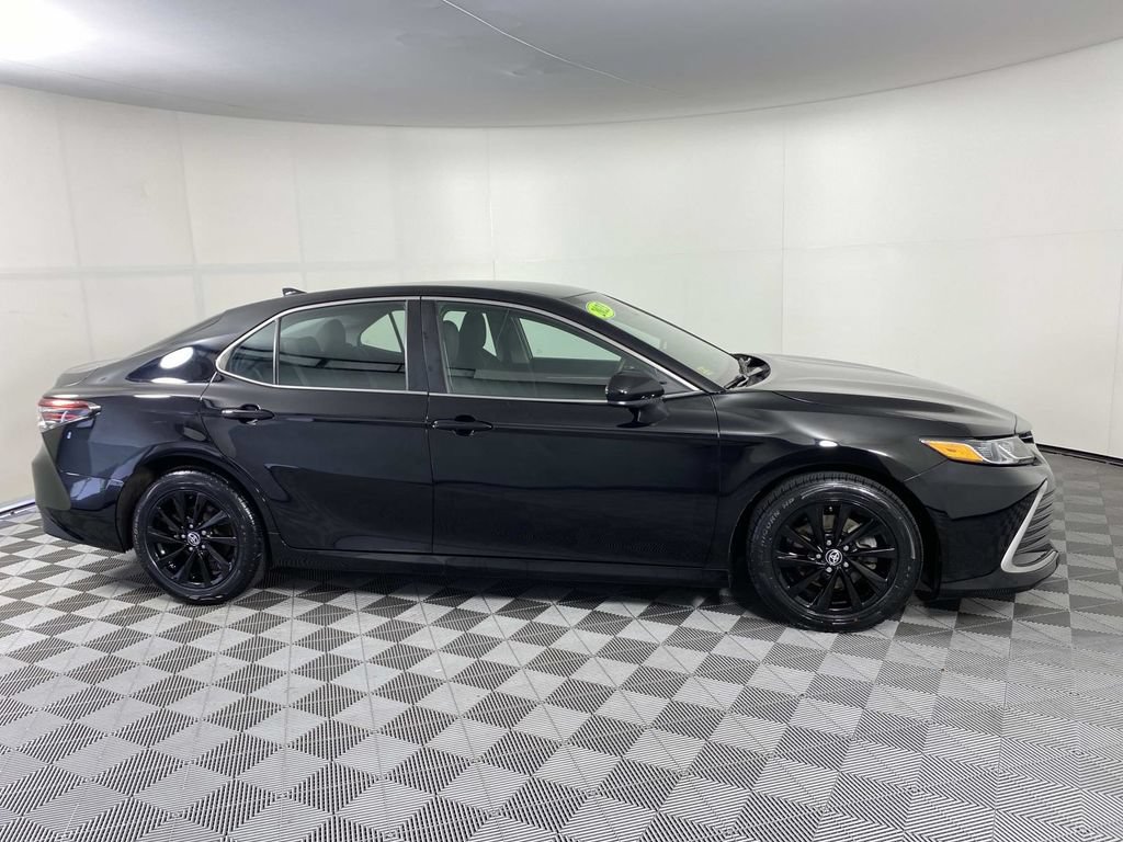 Used 2023 Toyota Camry LE FWD image 10