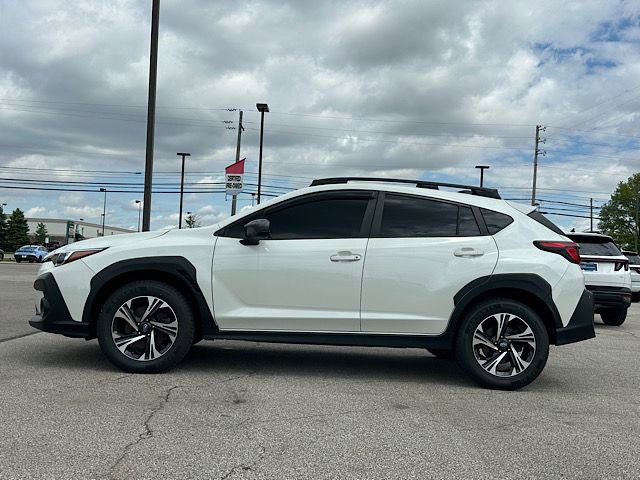 Used 2024 Subaru Crosstrek 2.0i Premium AWD/4WD image 2