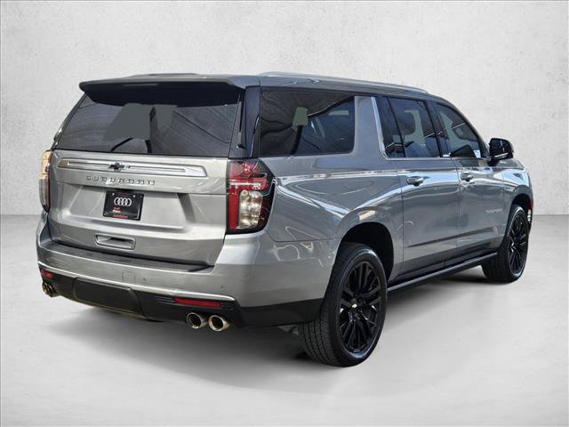 Used 2023 Chevrolet Suburban High Country w/ Premium Package 2 RWD image 5