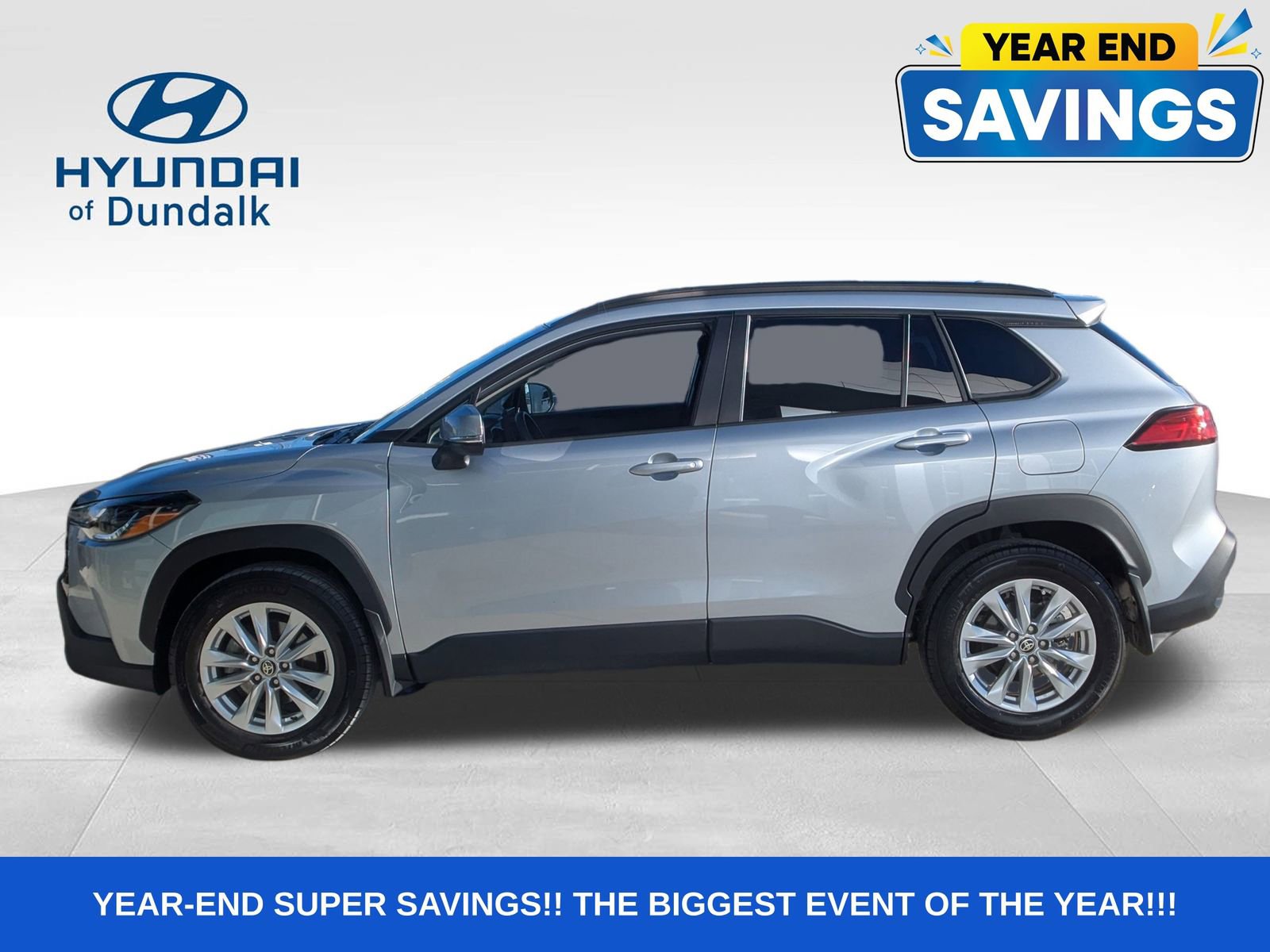 Used 2024 Toyota Corolla Cross LE image 9