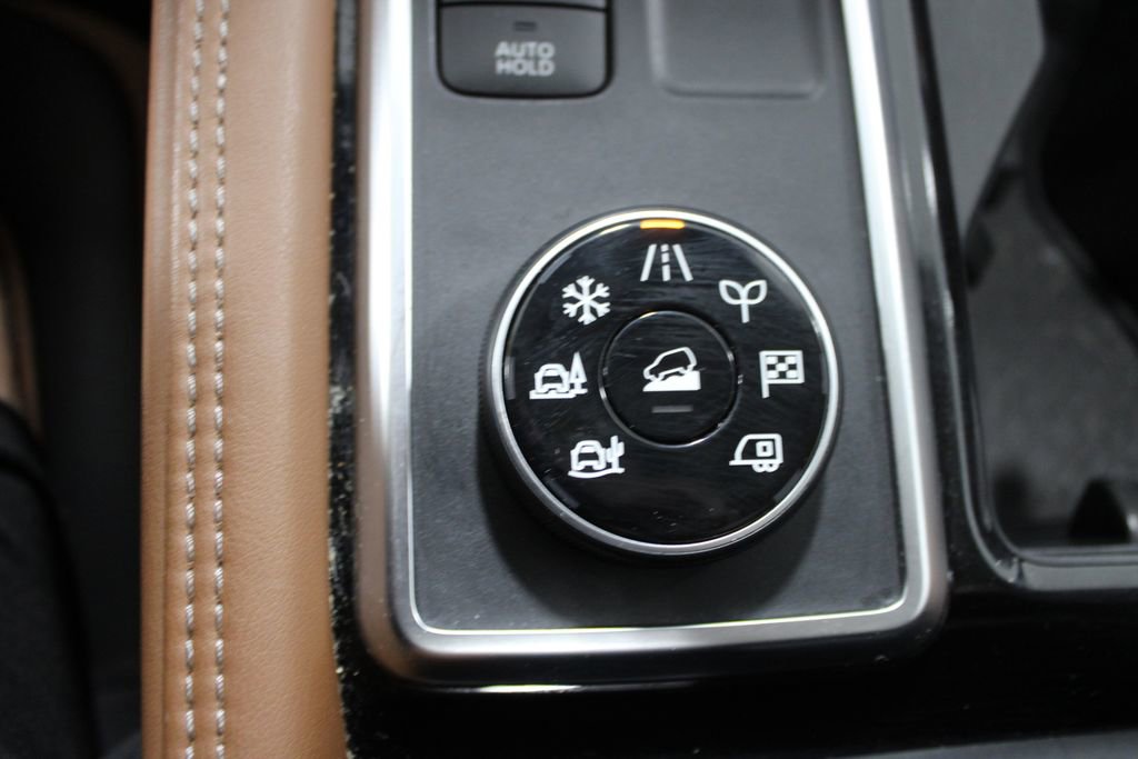 Used 2024 Nissan Pathfinder Platinum w/ Cargo Package image 50