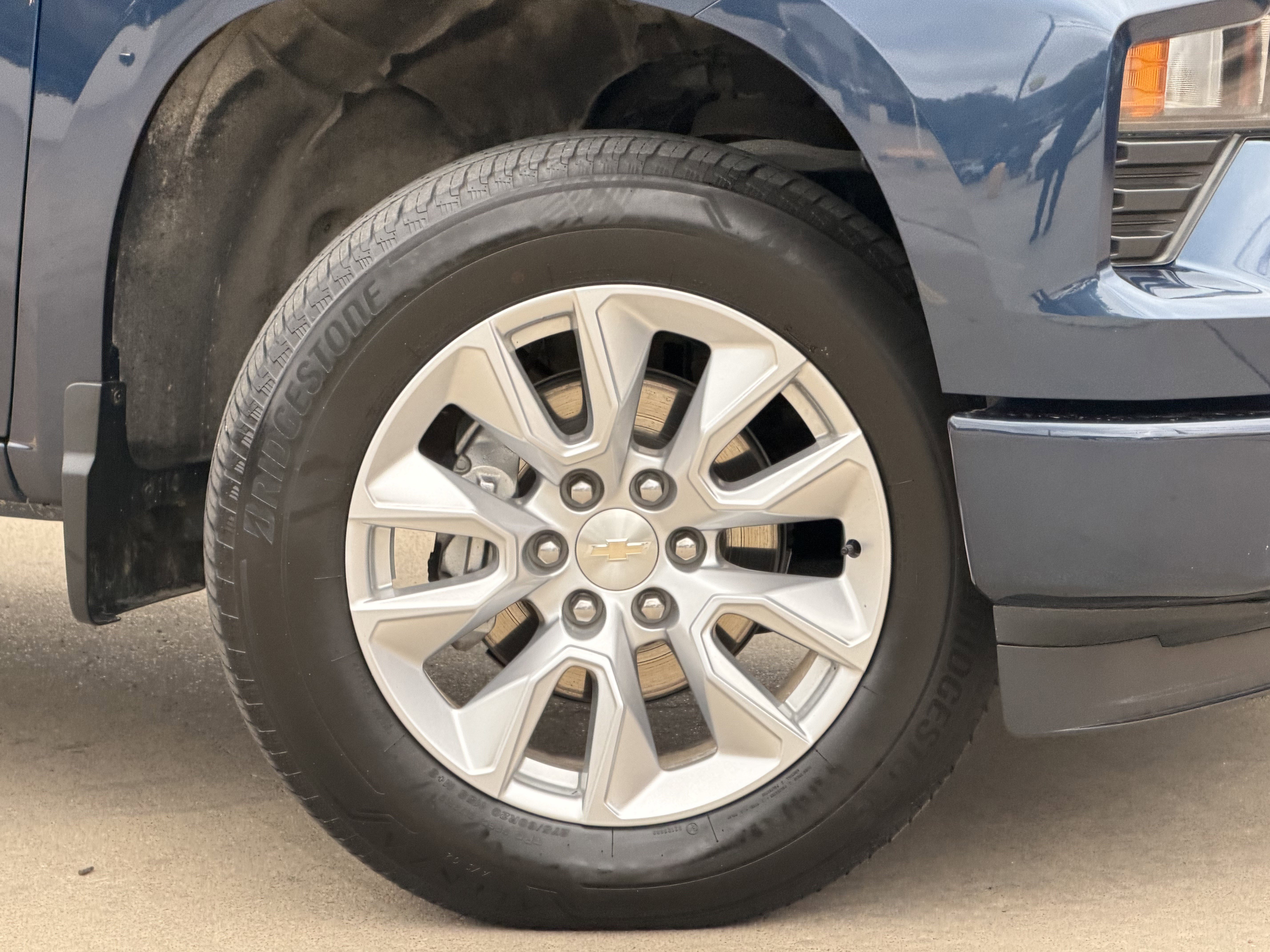 Used 2023 Chevrolet Silverado 1500 Custom w/ LPO, Dark Essentials Package image 3