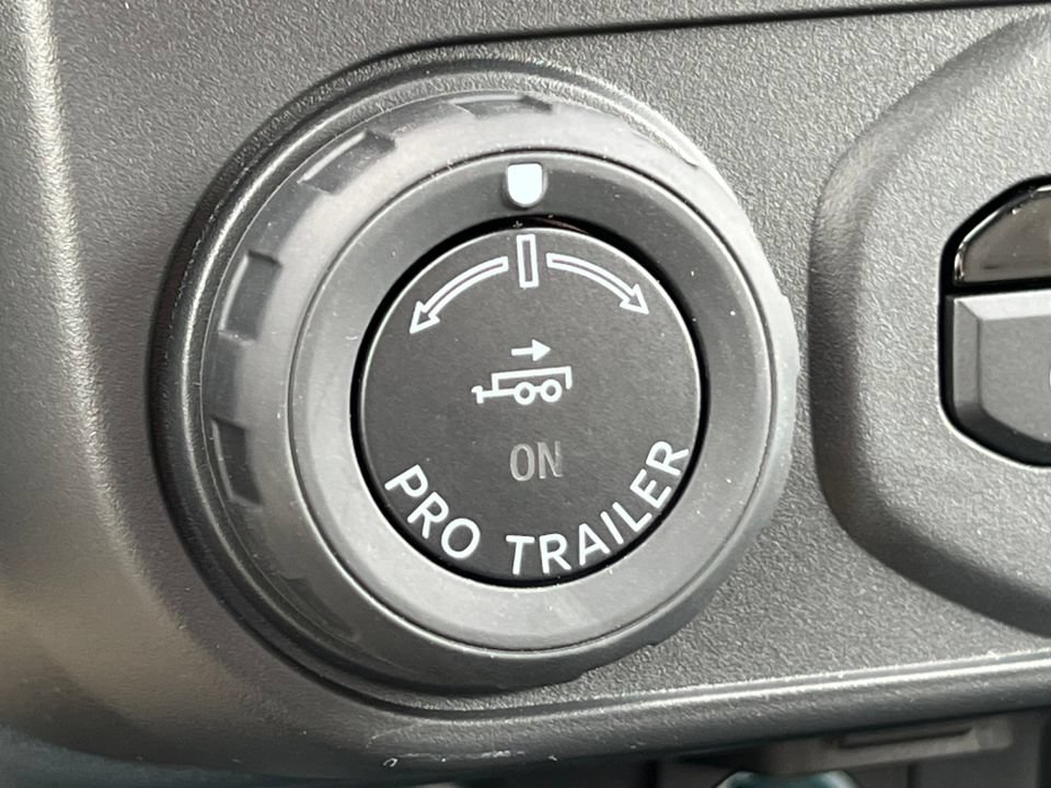 Used 2026 Ford Maverick Lariat w/ 4K Tow Package AWD/4WD image 27