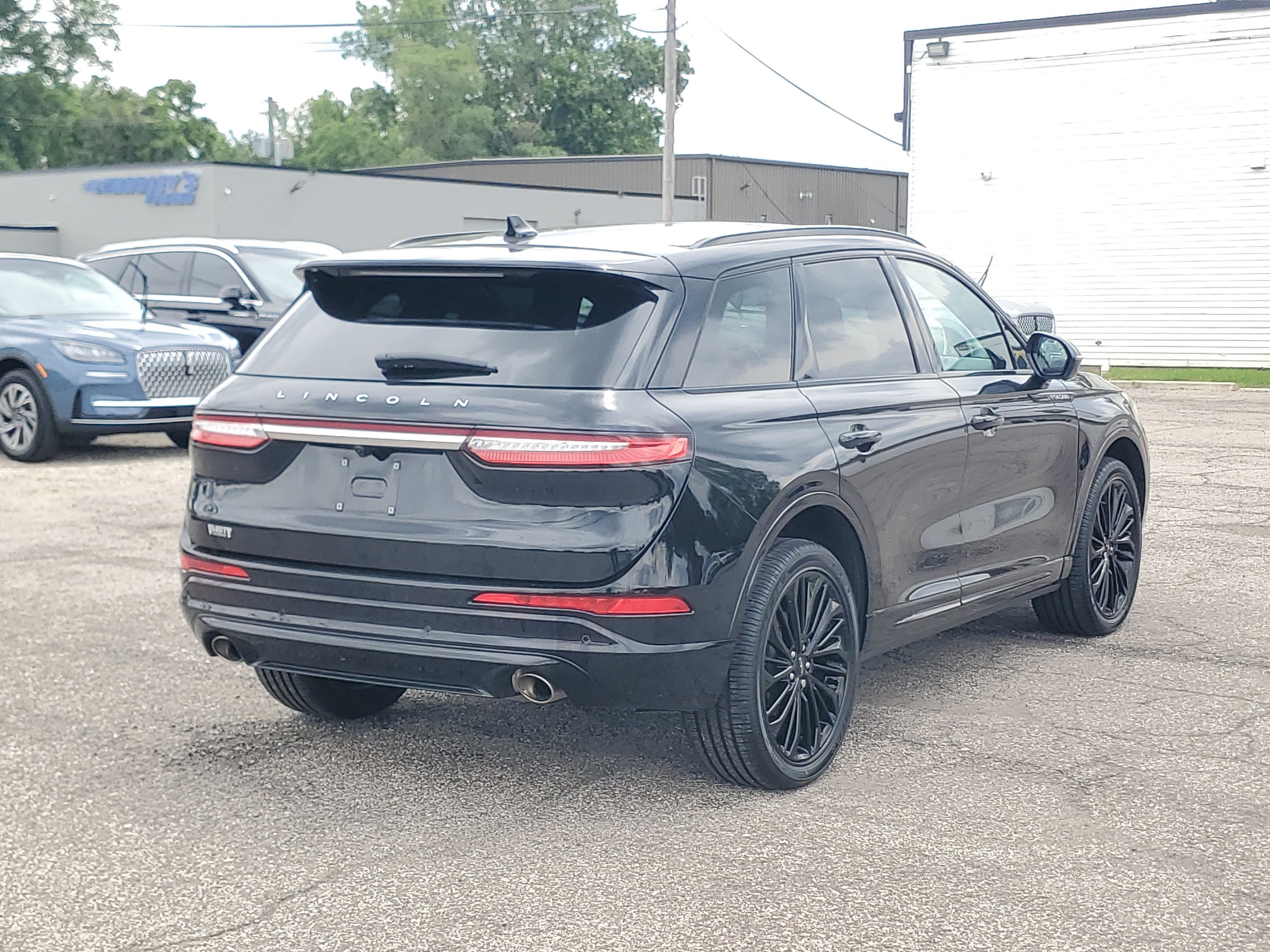 Certified 2023 Lincoln Corsair Reserve w/ Equipment Group 201A AWD/4WD image 6