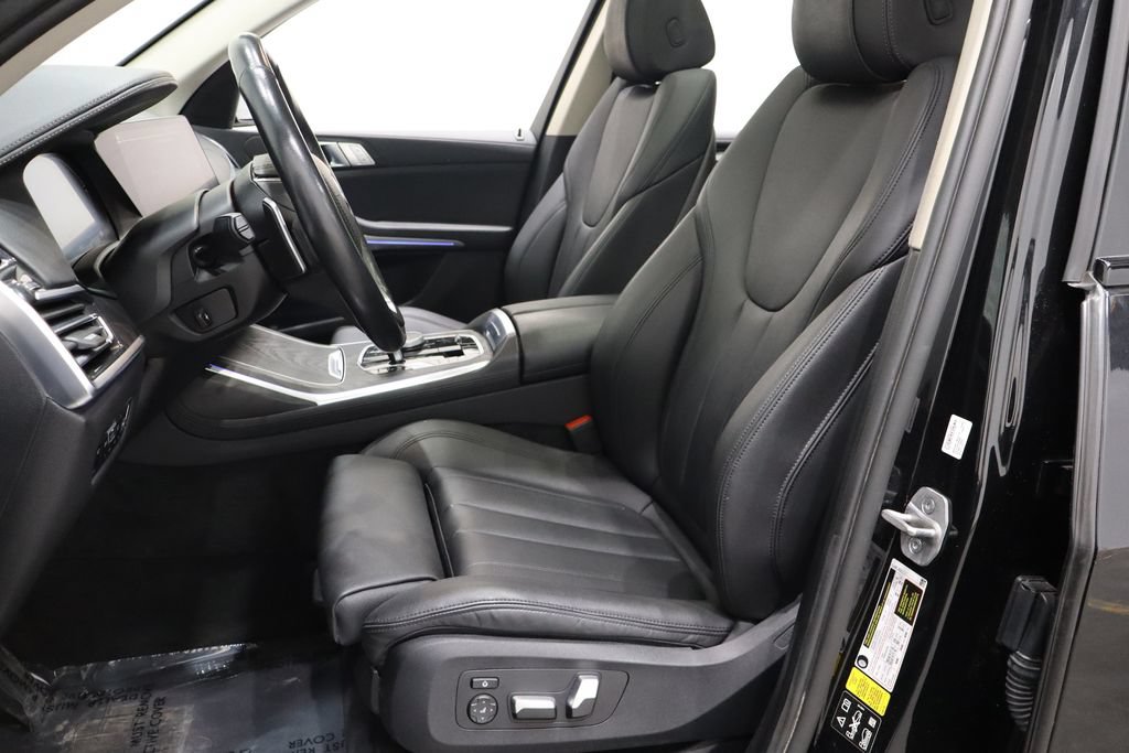 Used 2022 BMW X7 xDrive40i w/ Cold Weather Package AWD/4WD image 14