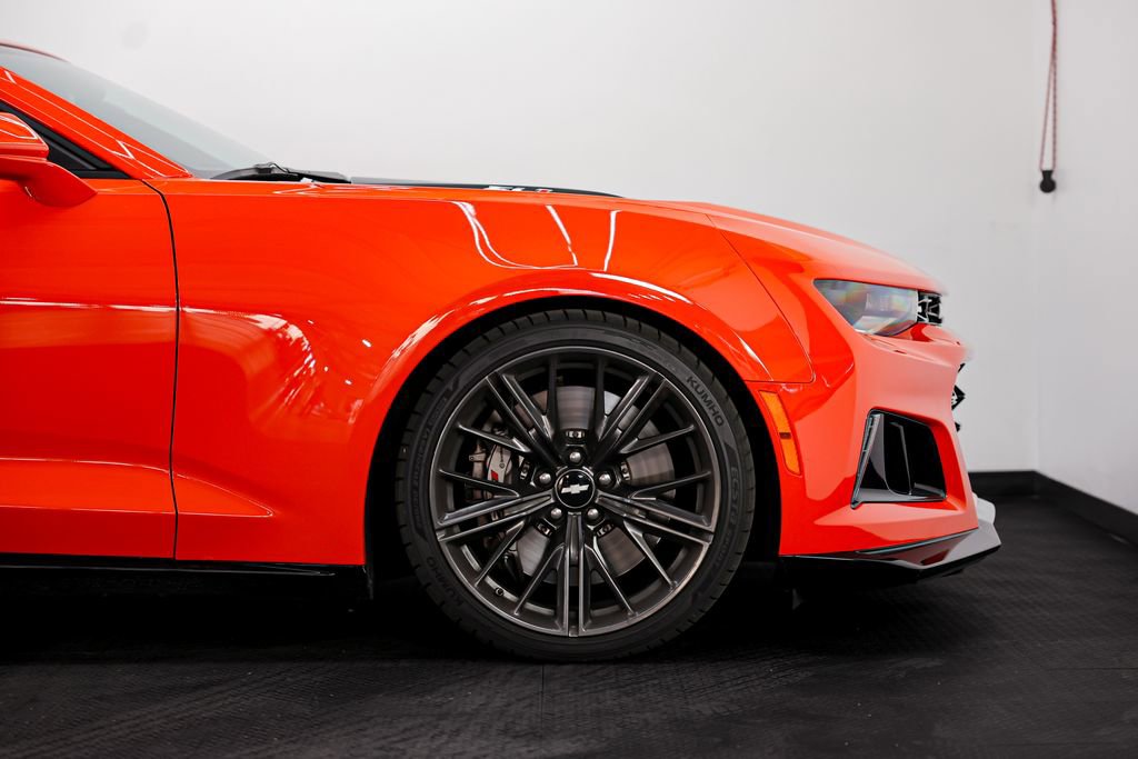 Used 2019 Chevrolet Camaro ZL1 RWD image 20