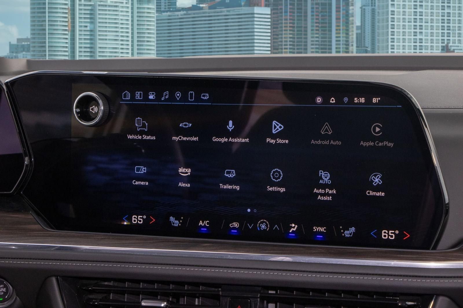 Used 2025 Chevrolet Suburban Z71 image 22