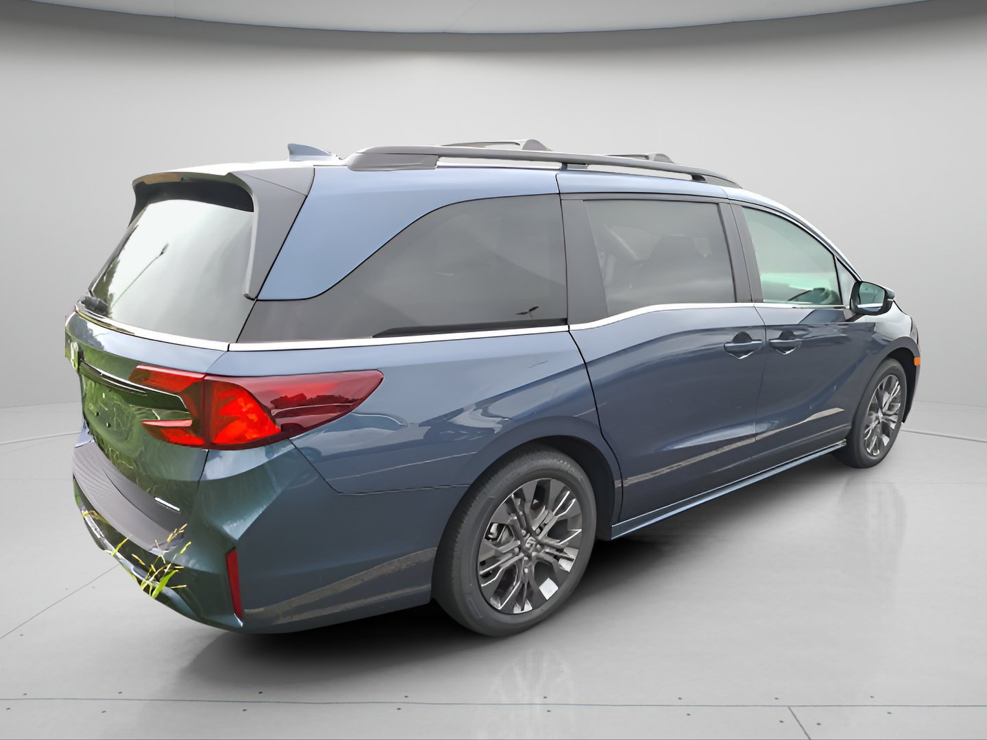 New 2027 Honda Odyssey Touring image 6