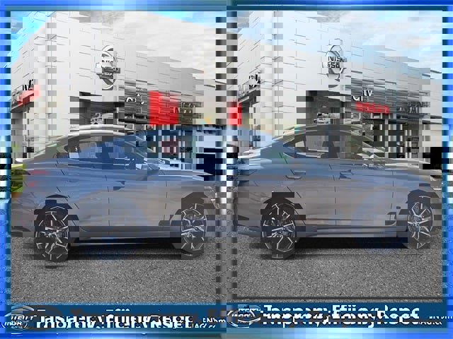 Used 2024 Genesis G70 2.5T image 5