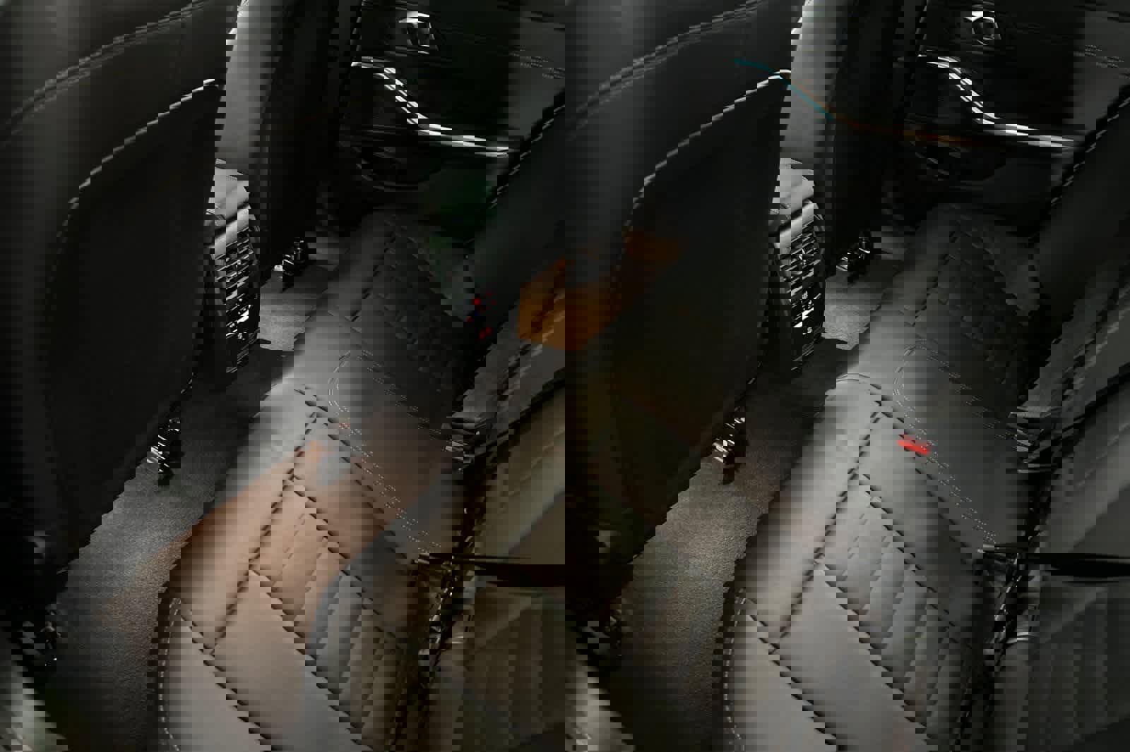 Used 2024 BMW 330e xDrive w/ Premium Package image 4