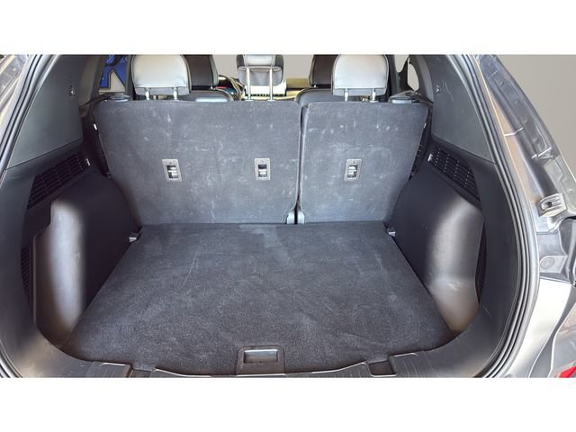 Used 2025 Ford Escape Platinum image 37