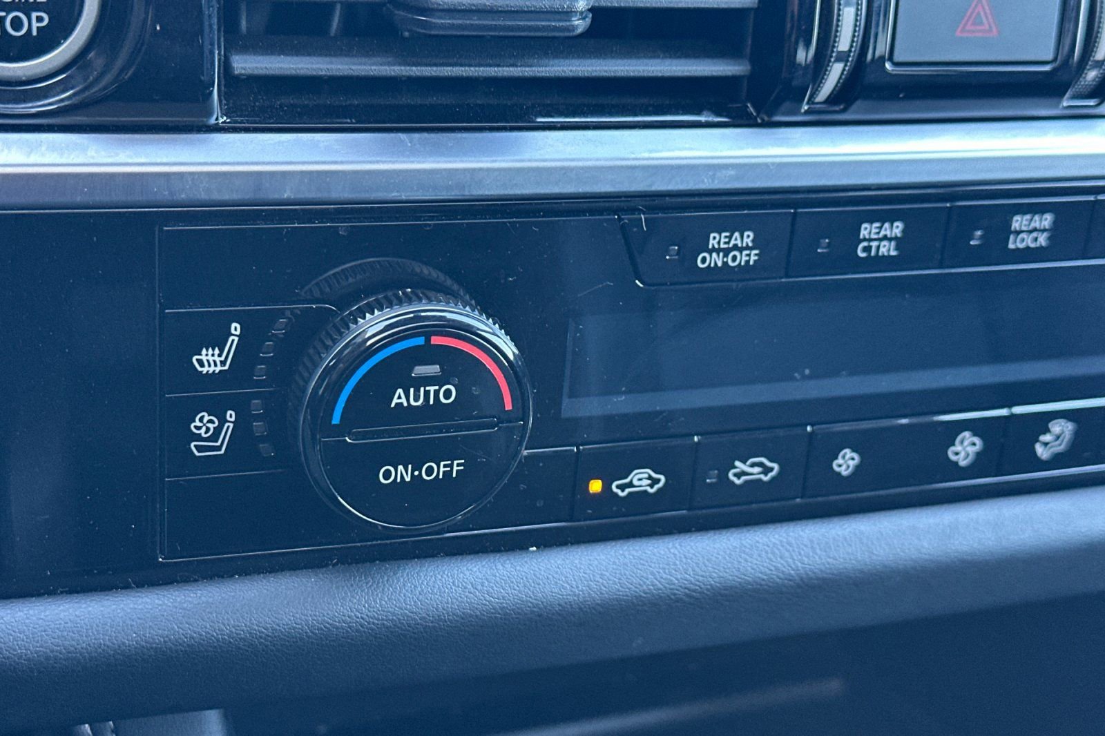 Certified 2024 Nissan Pathfinder Platinum w/ Cargo Package image 30