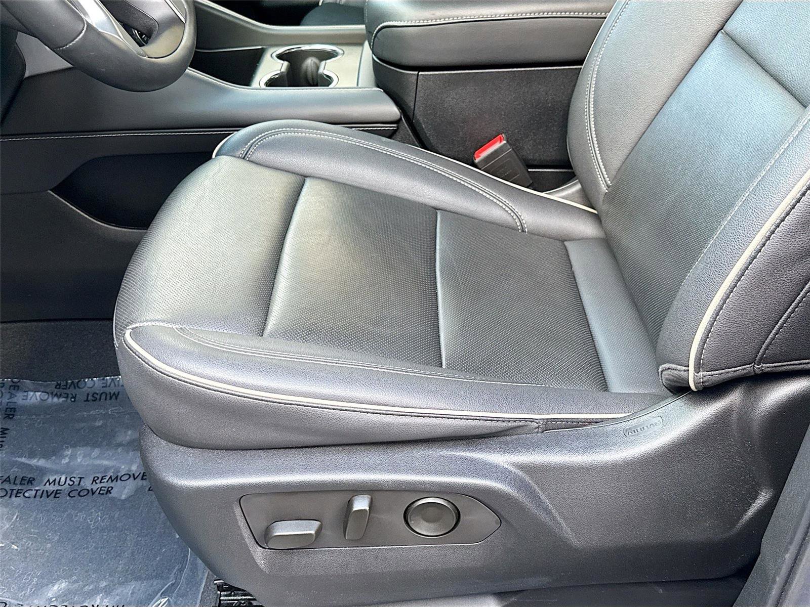 Used 2023 Chevrolet Tahoe Premier w/ Premium Package AWD/4WD image 20