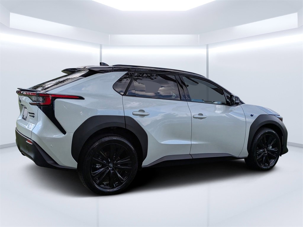 New 2025 Subaru Solterra Touring image 3