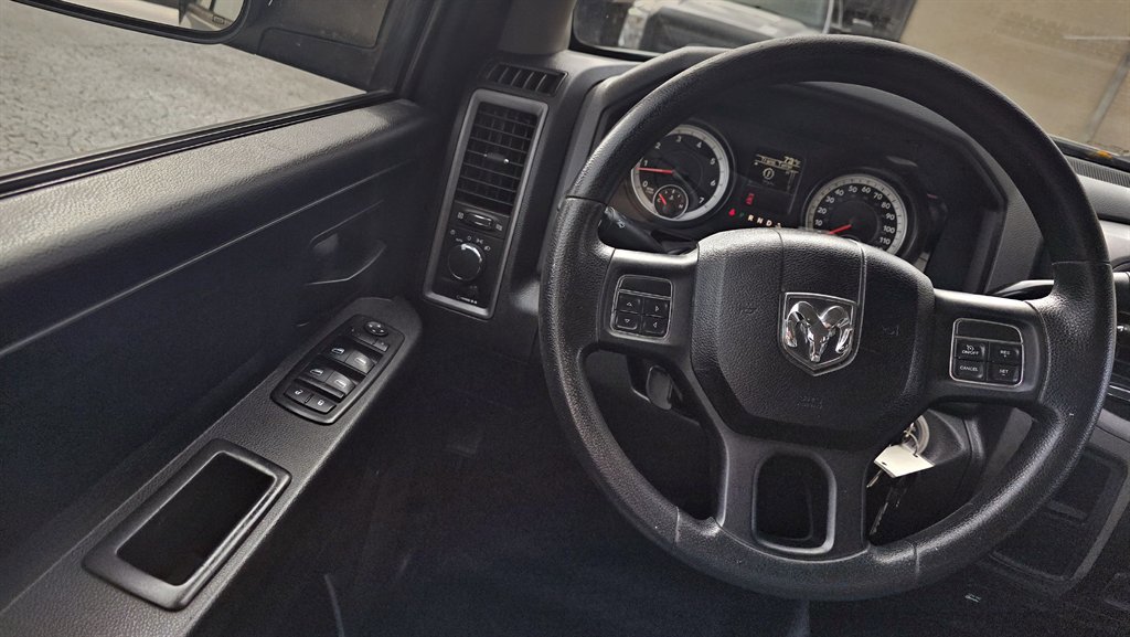 Used 2014 RAM 3500 Tradesman image 18