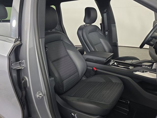 Used 2025 Lincoln Nautilus Reserve w/ Jet Appearance Package AWD/4WD image 19