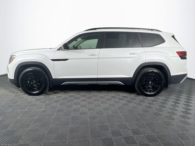 Used 2026 Volkswagen Atlas Peak Edition AWD/4WD image 3