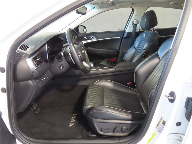 Used 2022 Genesis G70 2.0T w/ Prestige Package RWD image 15