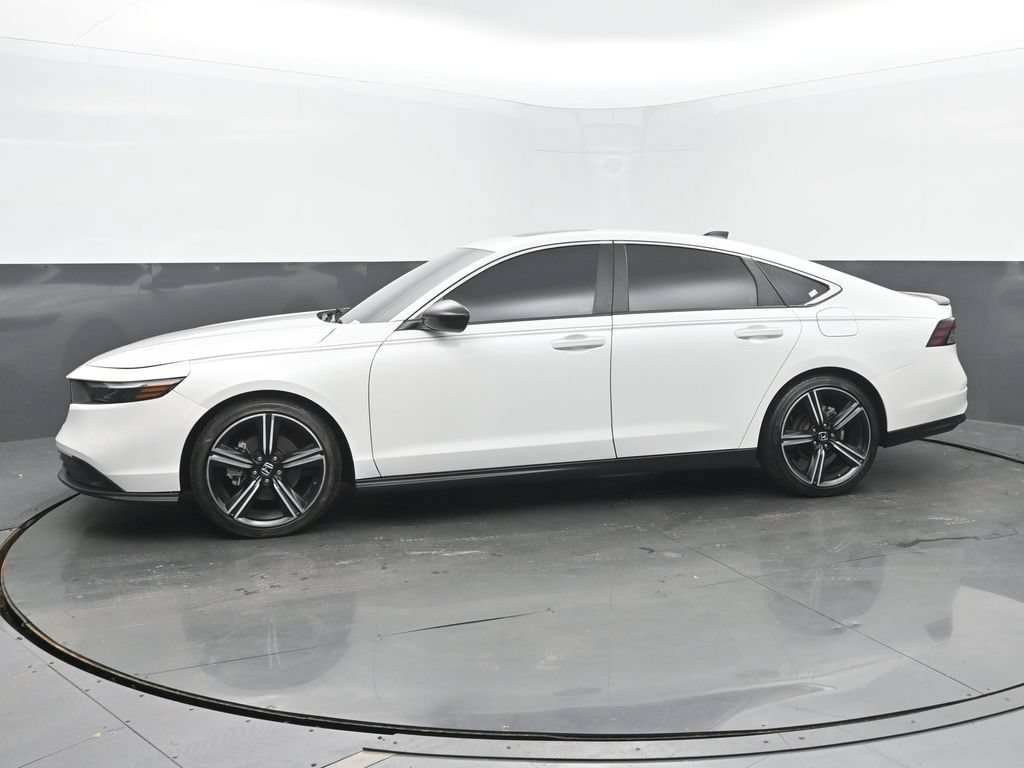 Used 2023 Honda Accord Sport image 3