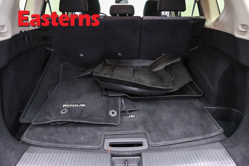 Used 2023 Nissan Rogue SV AWD/4WD image 9