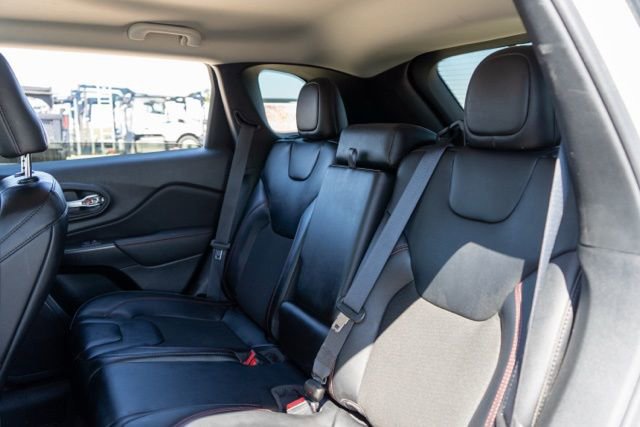 Used 2022 Jeep Cherokee Trailhawk w/ Technology Group B image 14