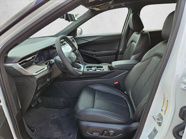 New 2026 Jeep Cherokee Overland w/ Advanced Pro Tech Group AWD/4WD image 4