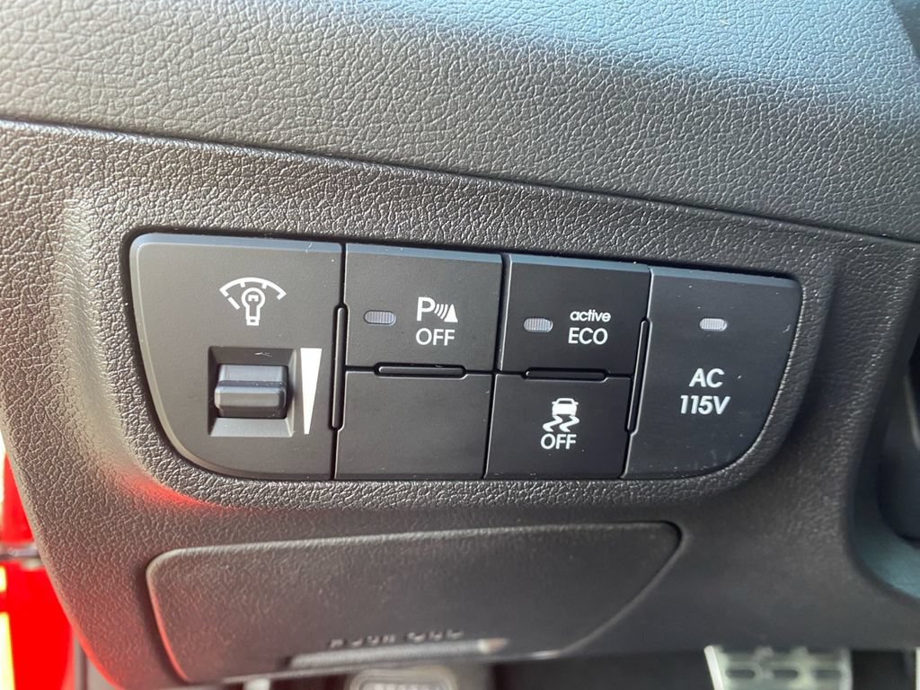 Used 2016 Hyundai Veloster Turbo w/ Option Group 04 FWD image 17