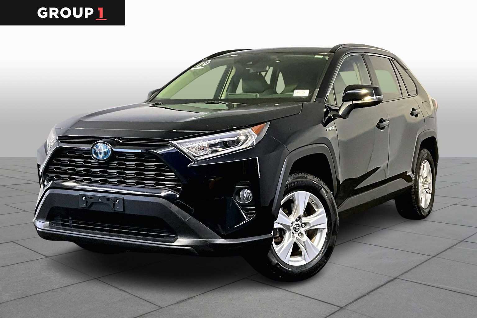 Used 2019 Toyota RAV4 XLE image 1