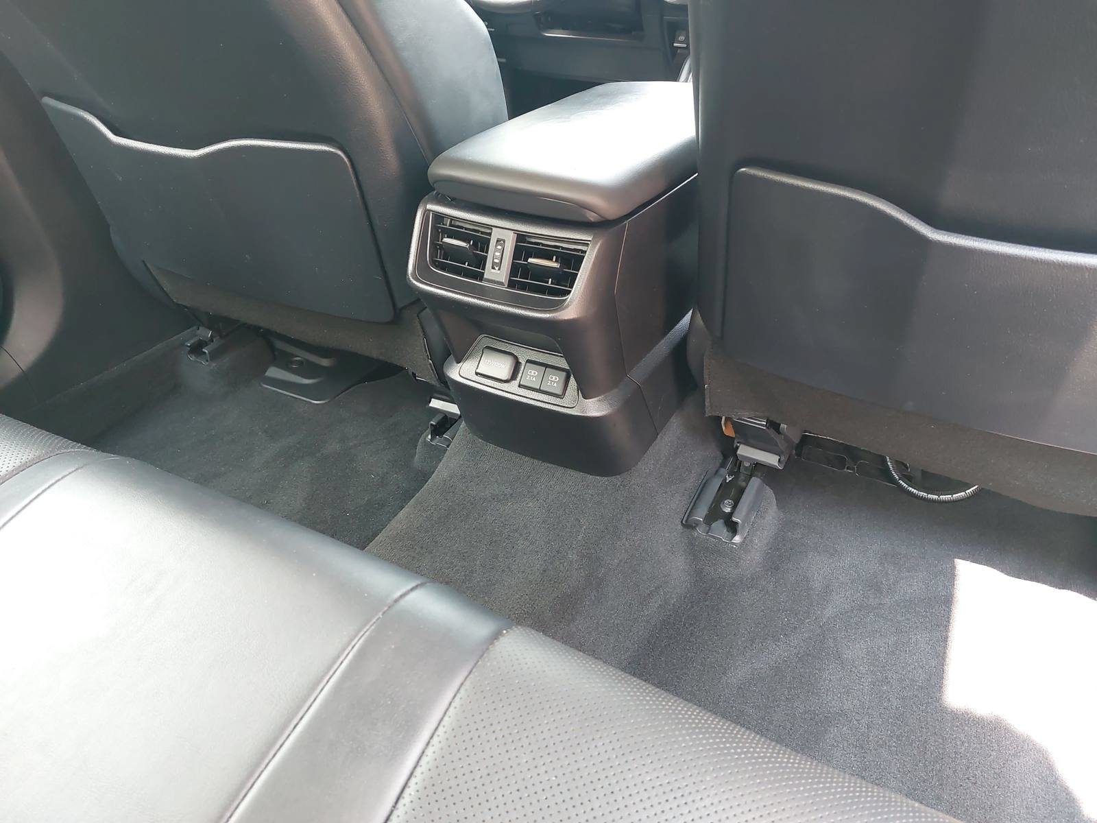 Used 2019 Lexus ES 300h w/ Premium Package FWD image 12