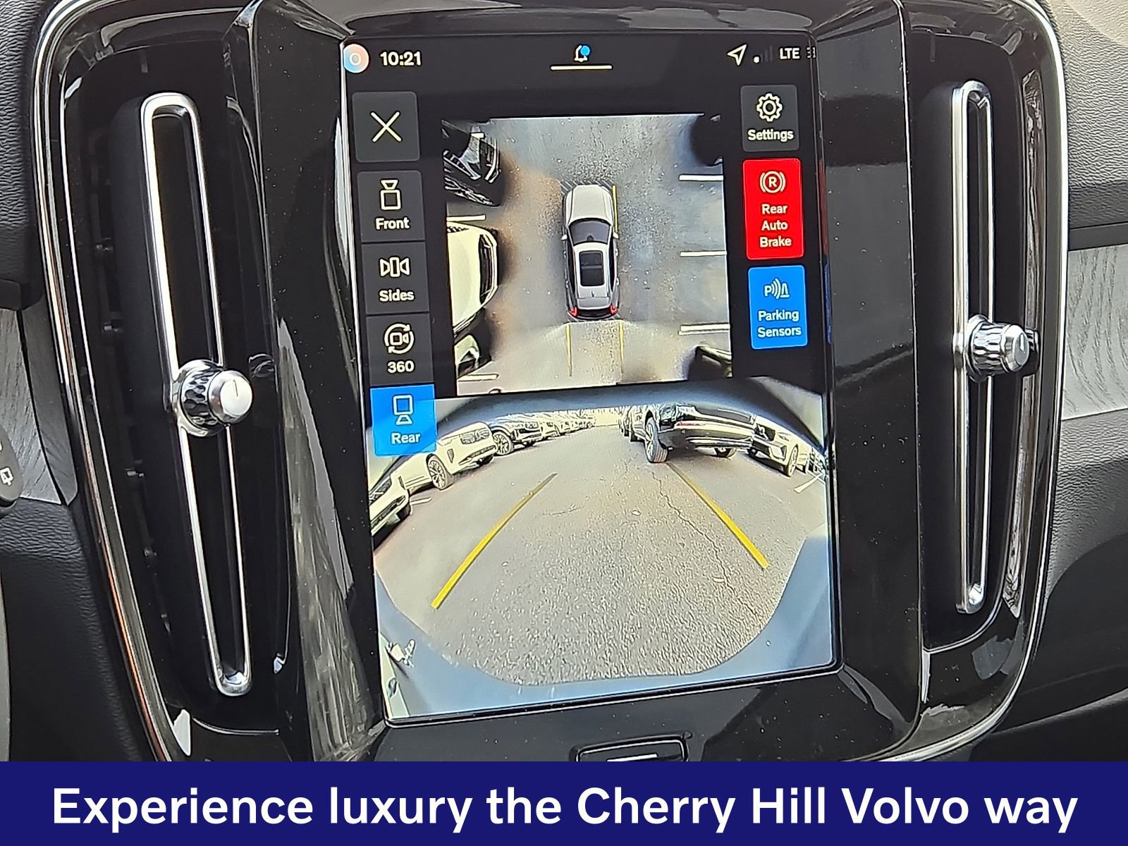 New 2026 Volvo XC40 B5 Plus w/ Protection Package Premier AWD/4WD image 15